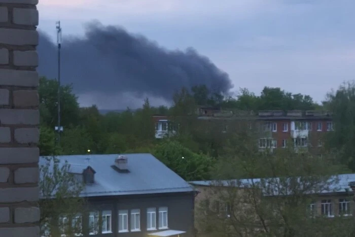 There is a large-scale fire in the Moscow region: warehouses are on fire (Photo, Video)