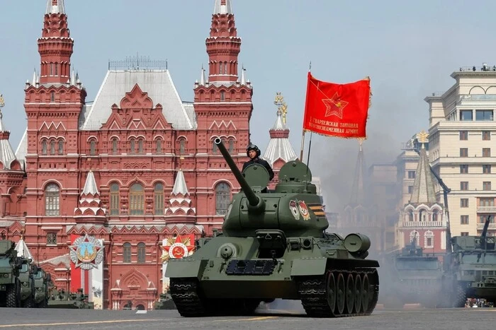 Путін вимикає мобільний зв'язок москвичам на 9 травня