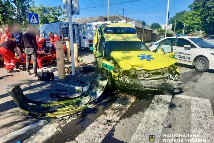 In Izmail, an ambulance collided with a passenger car: one woman died, six injured