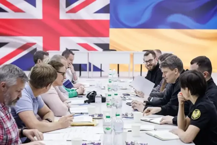 Британія спрямує $3 млрд на зброю та ремонт техніки для України від заморожених активів РФ