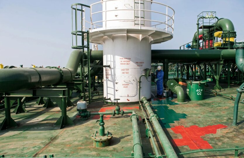 Die unter Sanktionen stehenden US-Tanker liefern russisches Öl nach Indien