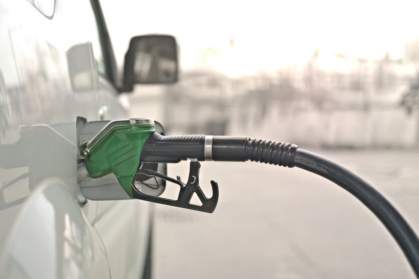 Price difference – up to 7 hryvnias: drivers were shown how fuel prices differ in different regions
