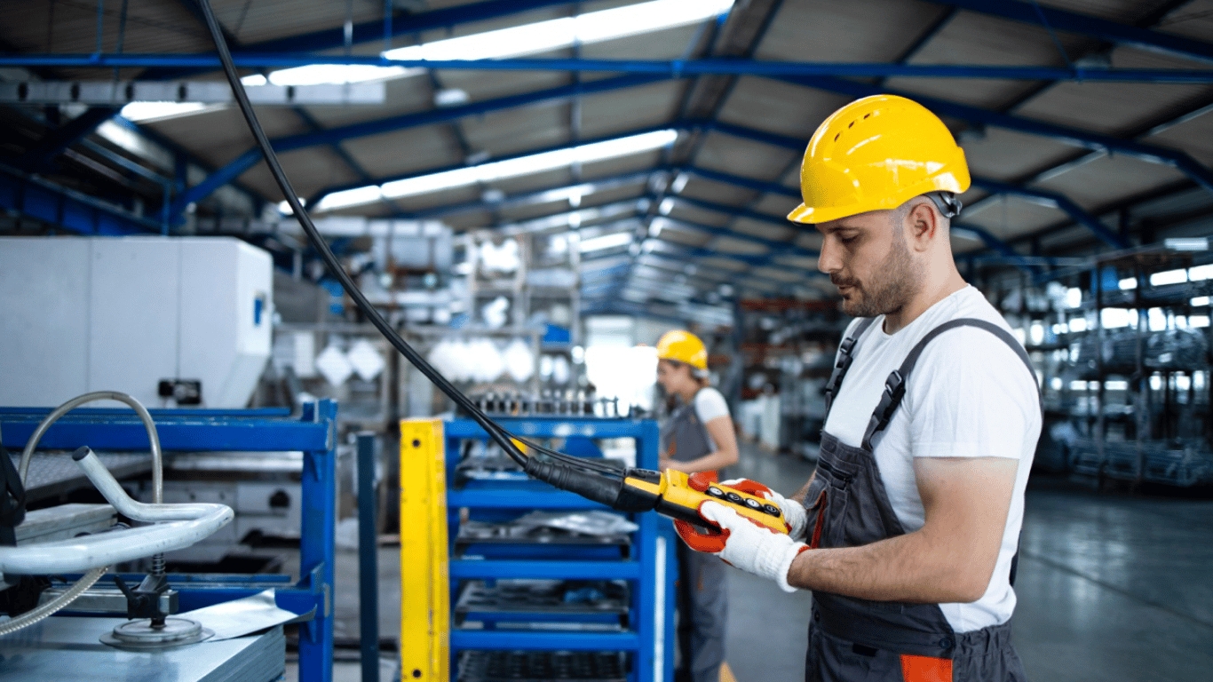Buchung bei der Arbeit – welche Daten das Unternehmen benötigt
