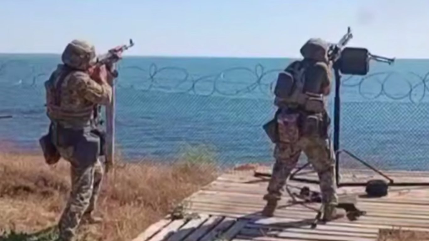 Прикордонники показали, як знищили шахед над Одесою — відео